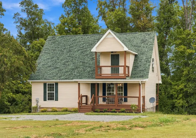 Photo 1 of Single family home for sale at 933 Harsh Ln, Castalian Springs, TN 37031 | MLS# 3598622 | Listing updated on 2026-10-06