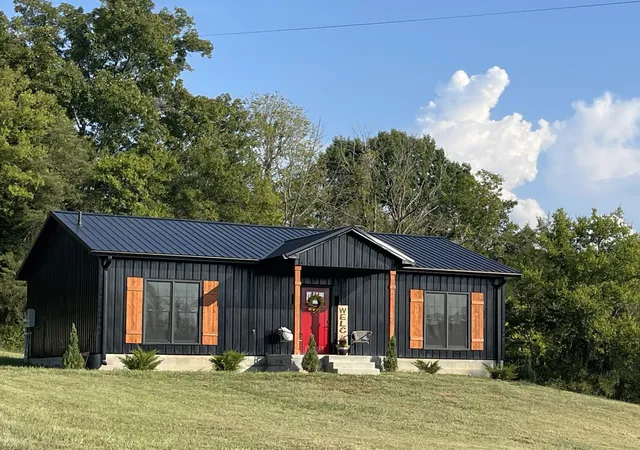 Photo 1 of Single family home for sale at 8465 Hartsville Pike, Lebanon, TN 37087 | MLS# 3597862 | Listing updated on 2026-09-26
