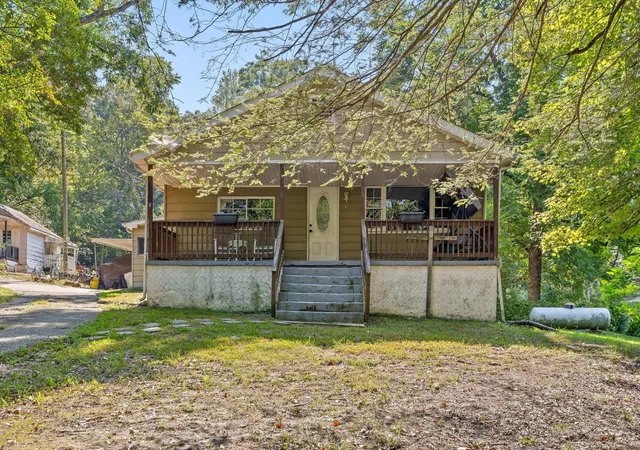 Single family home for sale at 1220 Debbie Ln, Hixson, TN 37343 | MLS# 3597702