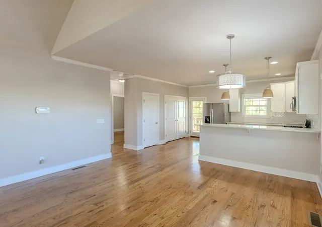 Photo 3 of Single family home for sale at 303 35th Avenue N, Nashville, TN 37209 | MLS# 3601279 | Listing updated on 2026-10-05