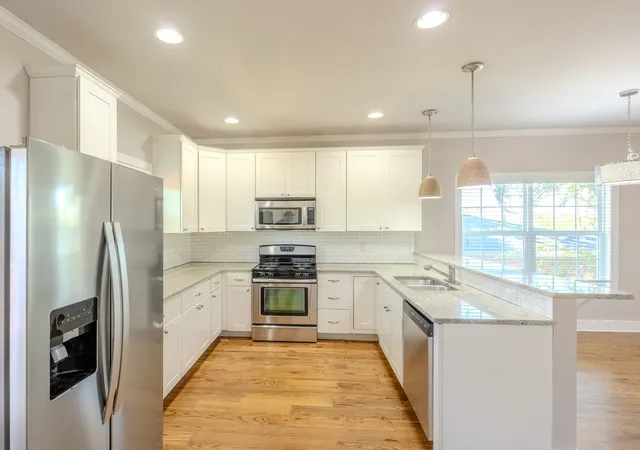 Photo 4 of Single family home for sale at 303 35th Avenue N, Nashville, TN 37209 | MLS# 3601279 | Listing updated on 2026-10-05