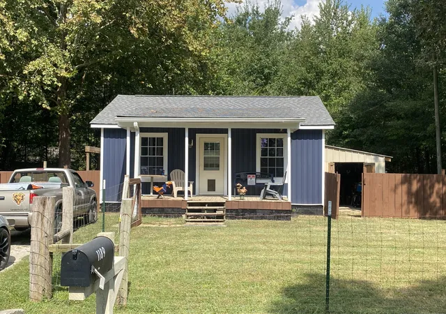 Single family home for sale at 1189 Lakeshore Dr, Beechgrove, TN 37018 | MLS# 3597791