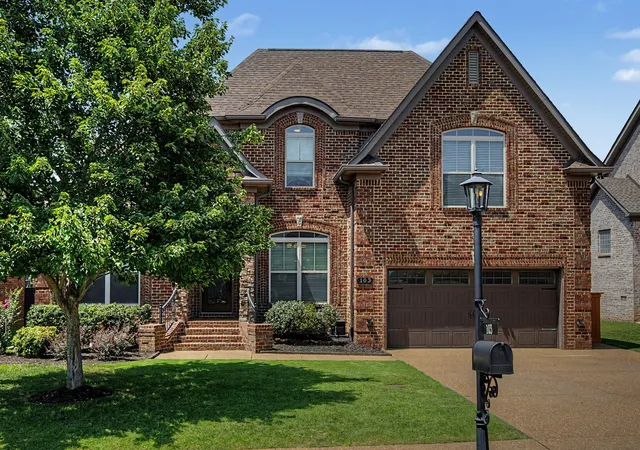 Photo 3 of Single family home for sale at 103 Shady Holw Dr, Mount Juliet, TN 37122 | MLS# 3598631 | Listing updated on 2026-10-09