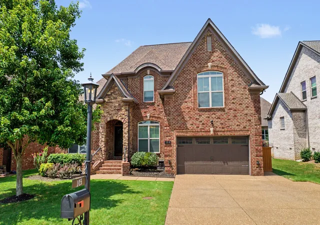 Photo 3 of Single family home for sale at 103 Shady Holw Dr, Mount Juliet, TN 37122 | MLS# 3598631 | Listing updated on 2026-10-09