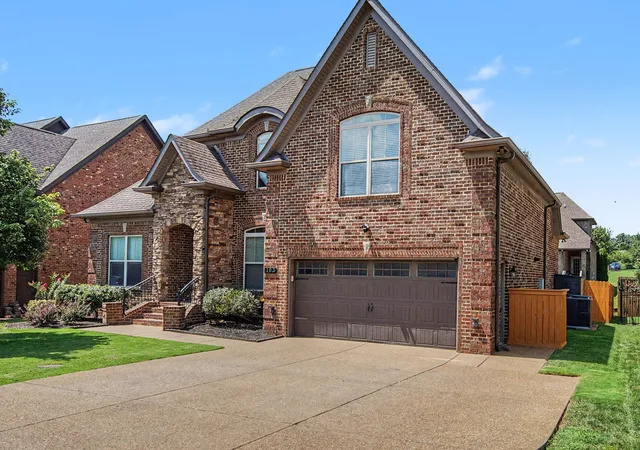 Photo 4 of Single family home for sale at 103 Shady Holw Dr, Mount Juliet, TN 37122 | MLS# 3598631 | Listing updated on 2026-10-09
