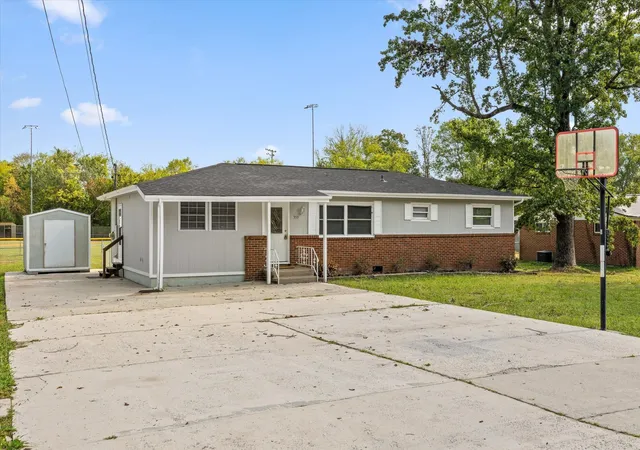 Photo 3 of Single family home for sale at 355 Warren Dr, Chattanooga, TN 37419 | MLS# 3597757 | Listing updated on 2026-09-24