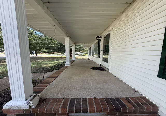 Photo 3 of Single family home for sale at 601 Herb Dr, Lawrenceburg, TN 38464 | MLS# 3597807 | Listing updated on 2026-09-28