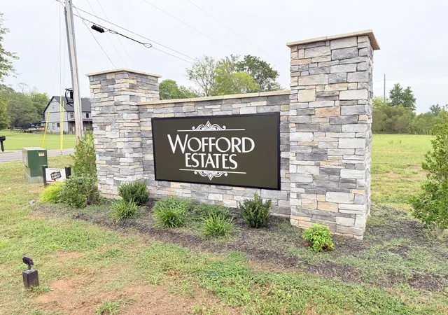 Photo 1 of Single family home for sale at 5028 Royal View Way, Clarksville, TN 37040 | MLS# 3598288 | Listing updated on 2026-10-26