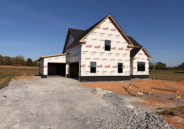 Photo 2 of Single family home for sale at 5028 Royal View Way, Clarksville, TN 37040 | MLS# 3598288 | Listing updated on 2026-10-26