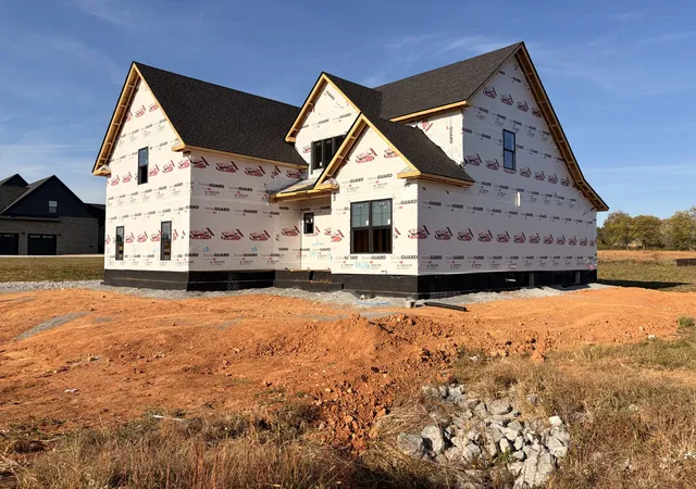 Photo 3 of Single family home for sale at 5028 Royal View Way, Clarksville, TN 37040 | MLS# 3598288 | Listing updated on 2026-10-26