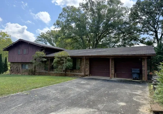 Photo 1 of Single family home for sale at 1440 Hillsdale Dr, Cookeville, TN 38506 | MLS# 3598236 | Listing updated on 2026-09-24
