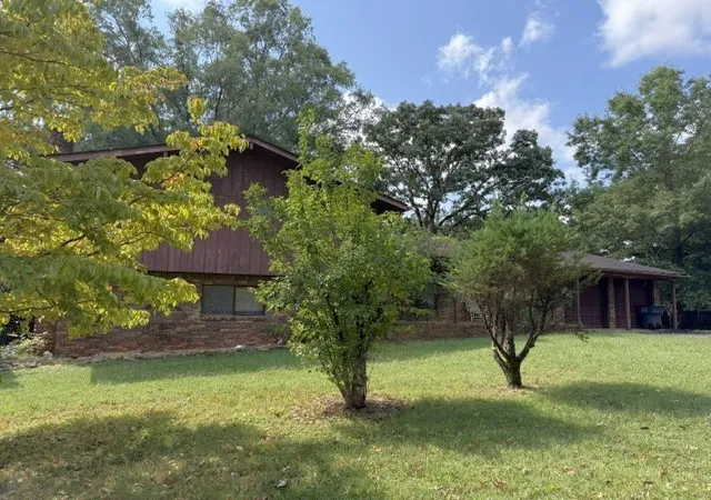 Photo 3 of Single family home for sale at 1440 Hillsdale Dr, Cookeville, TN 38506 | MLS# 3598236 | Listing updated on 2026-09-24