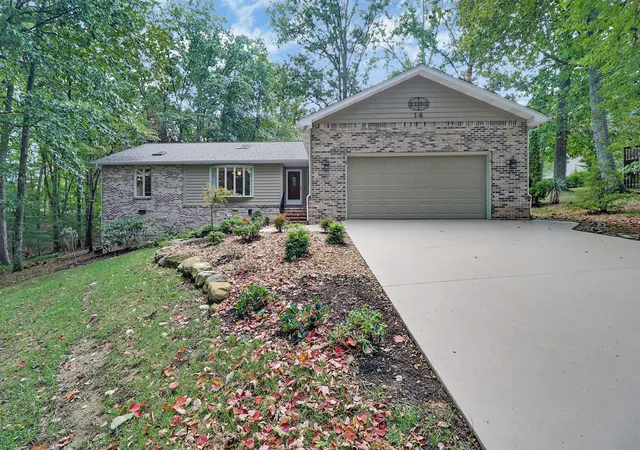 Photo 1 of Single family home for sale at 14 Park Ter, Crossville, TN 38558 | MLS# 3598226 | Listing updated on 2026-09-23