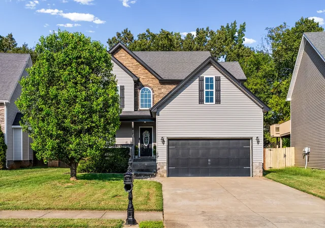 Single family home for sale at 648 Fox Hound Dr, Clarksville, TN 37040 | MLS# 3597796