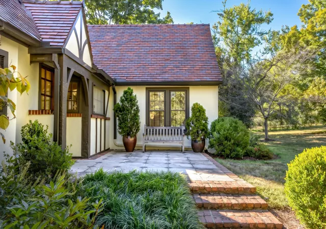 Single family home for sale at 1201 Graybar Ln, Nashville, TN 37215 | MLS# 3610157