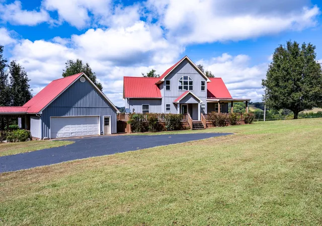 Photo 2 of Single family home for sale at 220 Waco Rd, Lynnville, TN 38472 | MLS# 3602592 | Listing updated on 2026-10-15