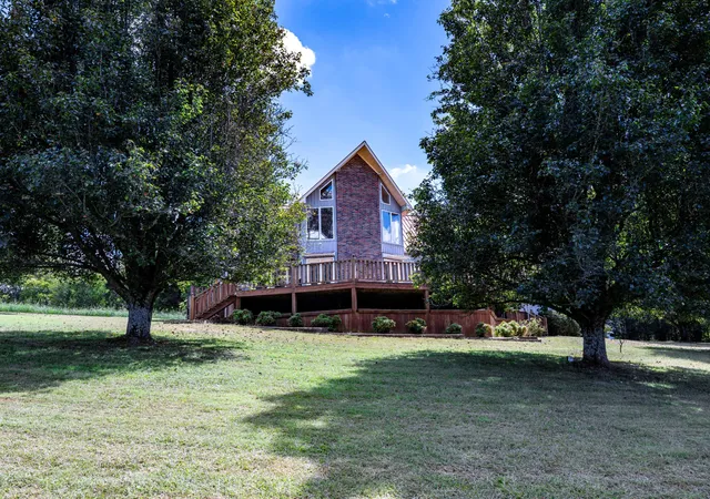 Photo 1 of Single family home for sale at 220 Waco Rd, Lynnville, TN 38472 | MLS# 3602592 | Listing updated on 2026-10-15