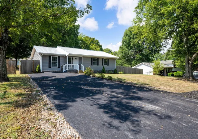 Photo 2 of Single family home for sale at 146 Fescue Dr, Chickamauga, GA 30707 | MLS# 3597788 | Listing updated on 2026-10-07