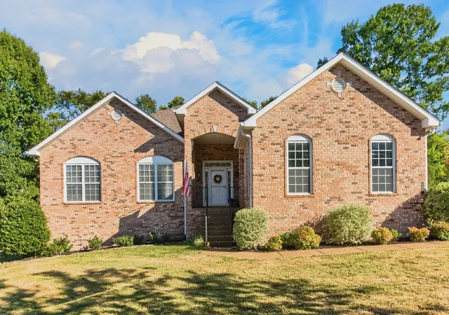 Photo 2 of Sale Pending at 716 Cowan Dr, Nolensville, TN 37135 | MLS# 3603063 | Listing updated on 2026-10-03