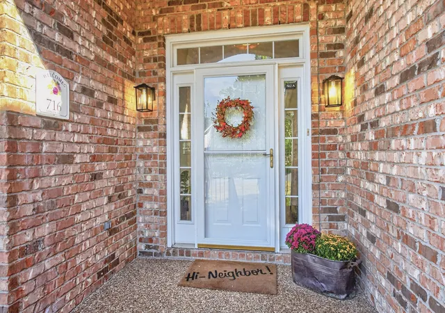 Photo 3 of Sale Pending at 716 Cowan Dr, Nolensville, TN 37135 | MLS# 3603063 | Listing updated on 2026-10-03