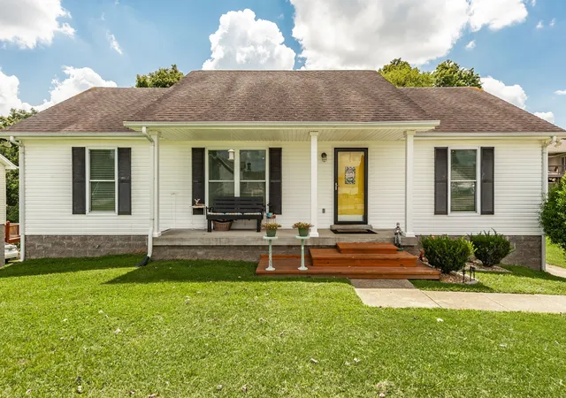 Photo 2 of Single family home for sale at 306 Corbitt Ln, Springfield, TN 37172 | MLS# 3597800 | Listing updated on 2026-09-23