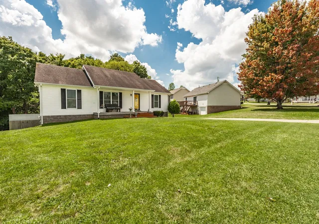 Photo 3 of Single family home for sale at 306 Corbitt Ln, Springfield, TN 37172 | MLS# 3597800 | Listing updated on 2026-09-23