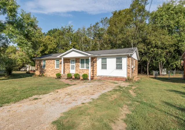 Photo 1 of Single family home for sale at 1339 Meadowbrook Dr, Pulaski, TN 38478 | MLS# 3597860 | Listing updated on 2026-09-22