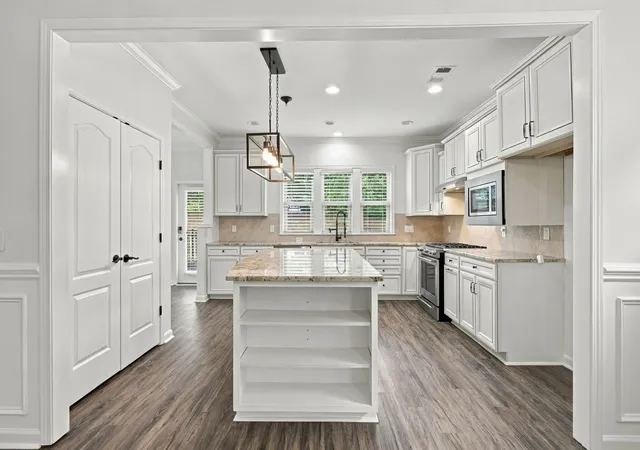 Photo 2 of Single family home for sale at 865 Clay Pl, Spring Hill, TN 37174 | MLS# 3601527 | Listing updated on 2026-09-26