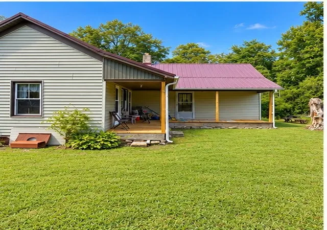 Photo 3 of Single family home for sale at 835 Vowell Mountain Ln, Rocky Top, TN 37769 | MLS# 3597838 | Listing updated on 2026-10-22