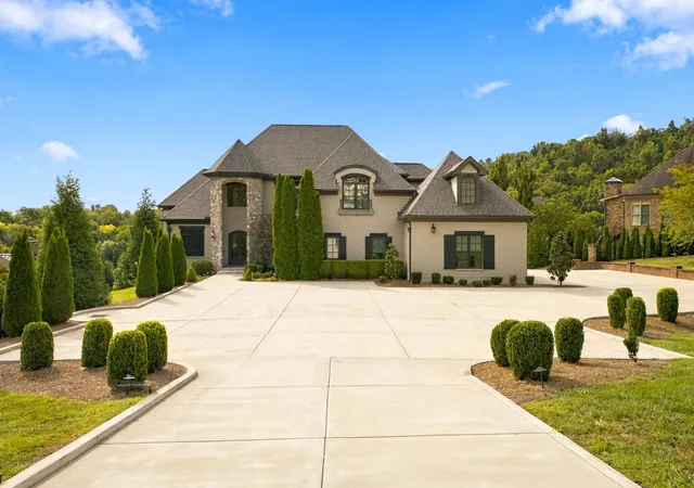 Photo 2 of Mansion for sale at 4436 Ivan Crk Dr, Franklin, TN 37064 | MLS# 3603470 | Listing updated on 2026-10-03