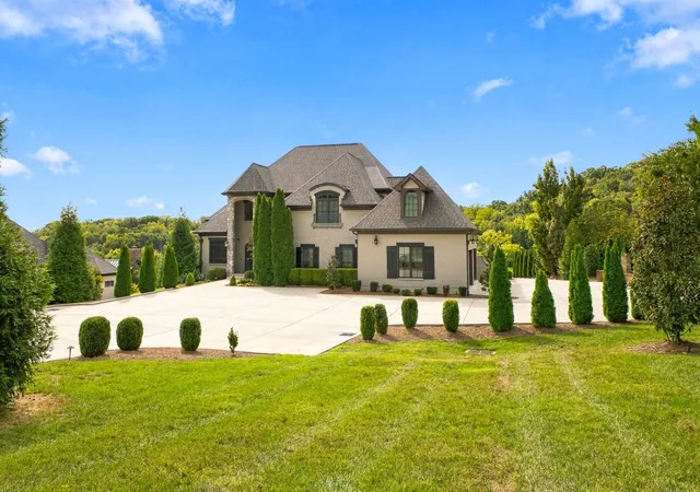 Photo 3 of Single family home for sale at 4436 Ivan Crk Dr, Franklin, TN 37064 | MLS# 3603470 | Listing updated on 2026-10-03