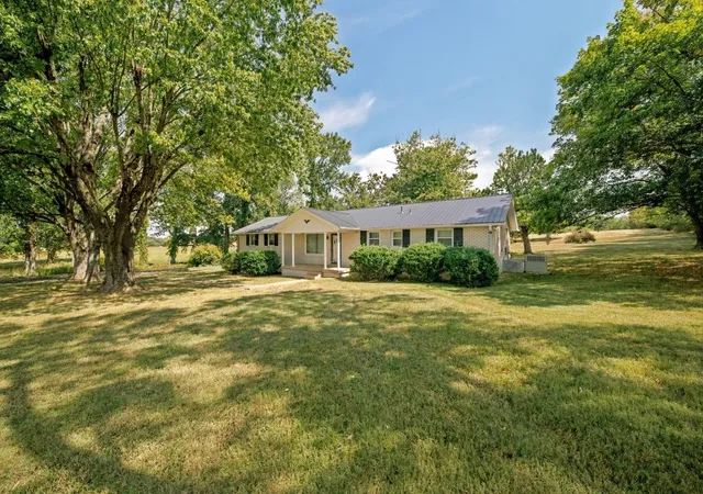 Photo 2 of Single family home for sale at 1807 Nelson Rd, Greenbrier, TN 37073 | MLS# 3599111 | Listing updated on 2026-09-30