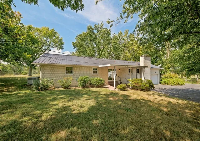 Photo 3 of Single family home for sale at 1807 Nelson Rd, Greenbrier, TN 37073 | MLS# 3599111 | Listing updated on 2026-09-30