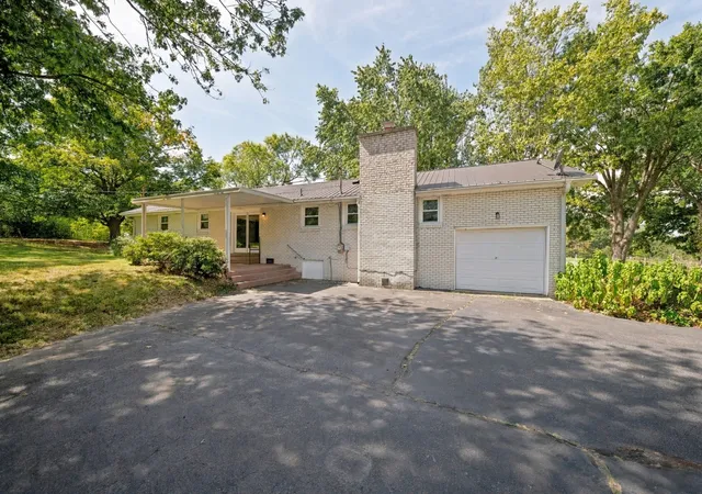 Photo 4 of Single family home for sale at 1807 Nelson Rd, Greenbrier, TN 37073 | MLS# 3599111 | Listing updated on 2026-09-30