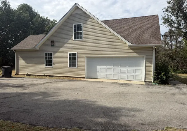 Photo 2 of Single family home for sale at 2039 Sterling St, Murfreesboro, TN 37127 | MLS# 3598266 | Listing updated on 2026-09-23