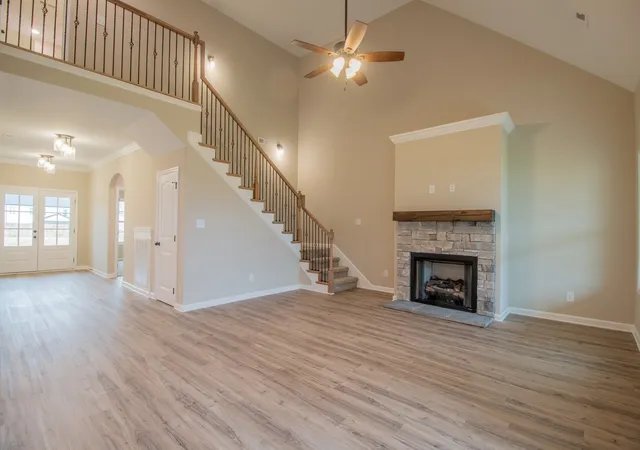 Photo 3 of Single family home for sale at 618 Summerfield, Clarksville, TN 37040 | MLS# 3598214 | Listing updated on 2026-09-25