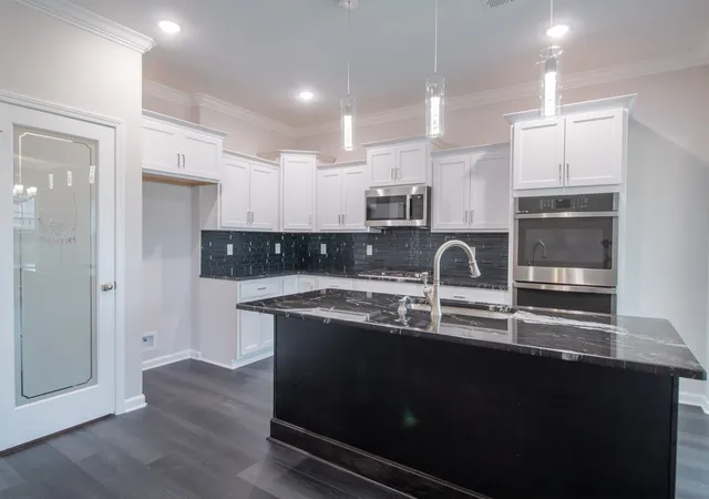 Photo 3 of Single family home for sale at 617 Summerfield, Clarksville, TN 37040 | MLS# 3598217 | Listing updated on 2026-09-25