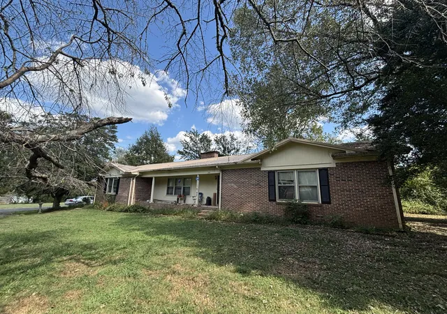 Single family home for sale at 735 Hickory Dr, Pulaski, TN 38478 | MLS# 3597873