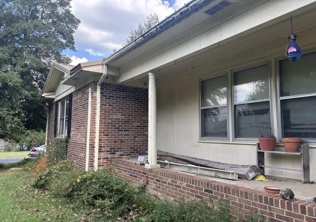 Photo 2 of Single family home for sale at 735 Hickory Dr, Pulaski, TN 38478 | MLS# 3597873 | Listing updated on 2026-09-22