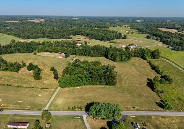 Photo 3 of Sale Pending at 1818 Cold Springs Rd, Lafayette, TN 37083 | MLS# 3597876 | Listing updated on 2026-09-28