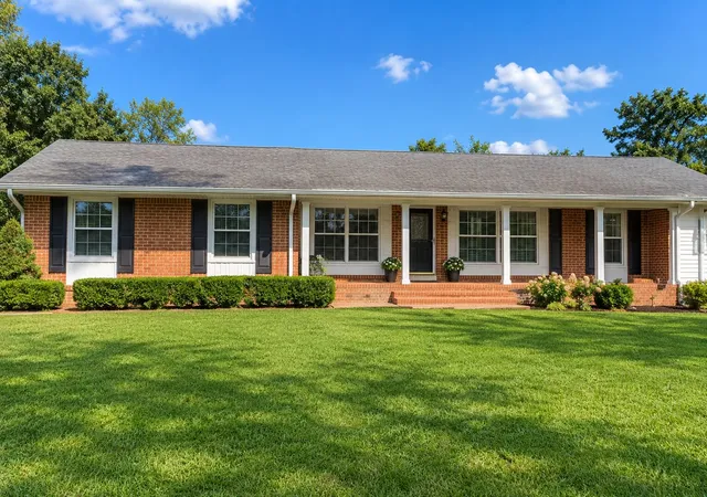 Photo 1 of Single family home for sale at 2363 Gale Ln, Chattanooga, TN 37421 | MLS# 3597934 | Listing updated on 2026-10-08