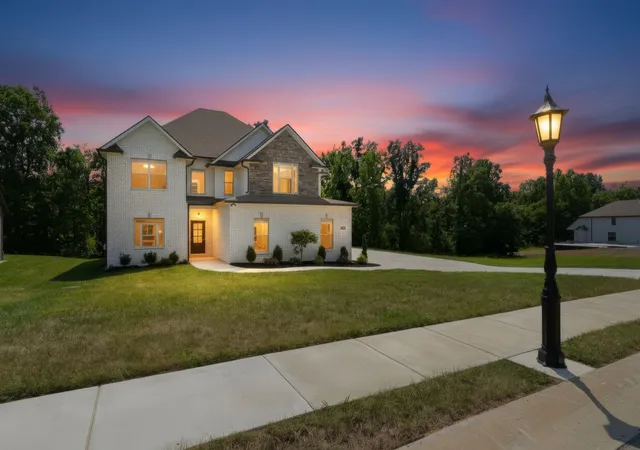 Photo 3 of Single family home for sale at 373 Young Ln, Pleasant View, TN 37146 | MLS# 3598159 | Listing updated on 2026-09-23