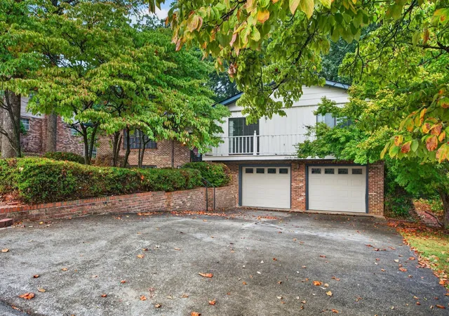 Photo 1 of Single family home for sale at 6410 Ridge Lake Rd, Hixson, TN 37343 | MLS# 3597906 | Listing updated on 2026-09-22