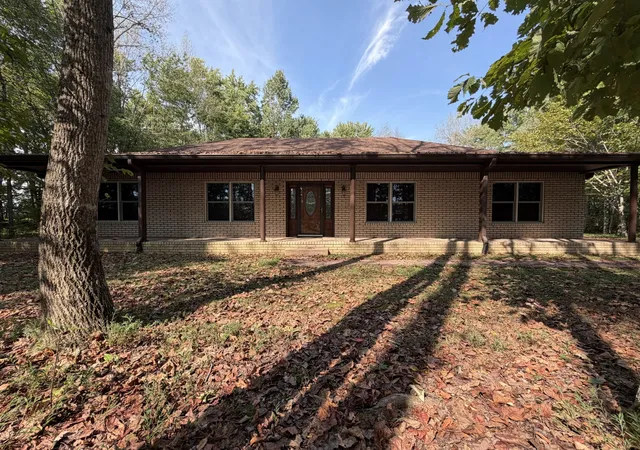 Photo 3 of Single family home for sale at 2317 Macedonia Cir, Red Boiling Springs, TN 37150 | MLS# 3597939 | Listing updated on 2026-09-29