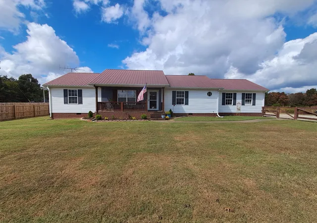 Photo 1 of Single family home for sale at 4120 Ball Ln, Chapel Hill, TN 37034 | MLS# 3598497 | Listing updated on 2026-09-25