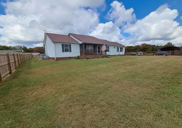 Photo 3 of Single family home for sale at 4120 Ball Ln, Chapel Hill, TN 37034 | MLS# 3598497 | Listing updated on 2026-09-25