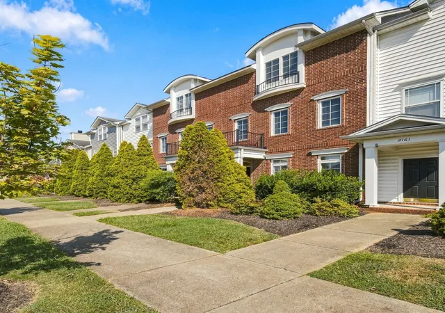 Photo 3 of Townhouse for sale at 2159 Gold Valley Dr, Murfreesboro, TN 37130 | MLS# 3598451 | Listing updated on 2026-09-24