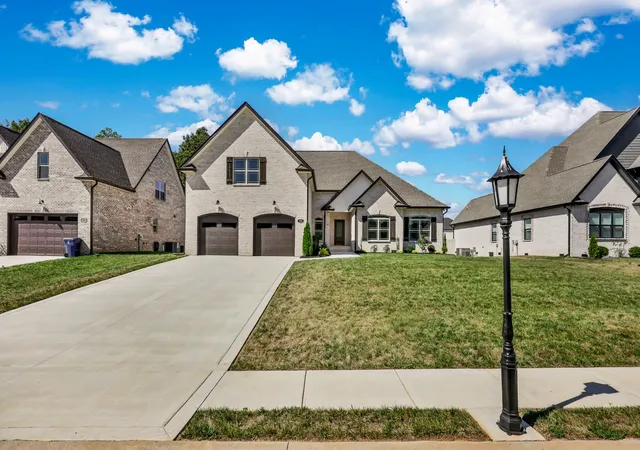 Photo 2 of Single family home for sale at 390 Young Ln, Pleasant View, TN 37146 | MLS# 3601786 | Listing updated on 2026-09-29