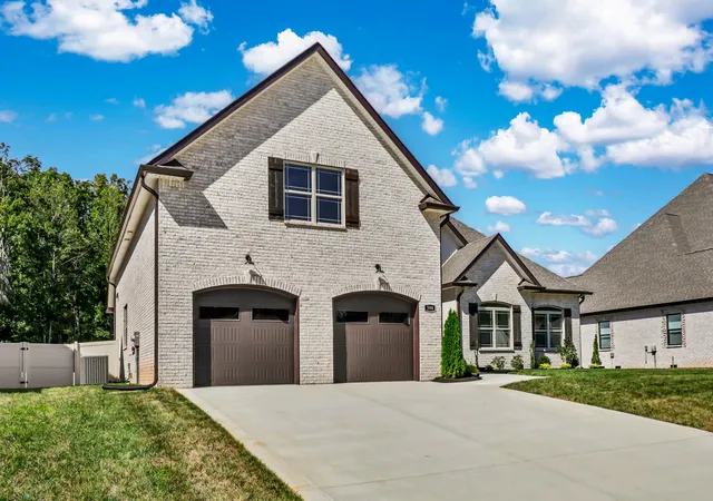 Photo 4 of Single family home for sale at 390 Young Ln, Pleasant View, TN 37146 | MLS# 3601786 | Listing updated on 2026-09-29