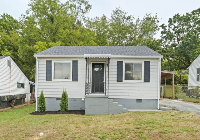 Single family home for sale at 4218 14th Avenue, Chattanooga, TN 37407 | MLS# 3597971